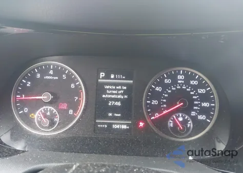 2021 Kia K5 Lxs z USA, uszkodzony, nr VIN 5XXG14J26MG008143